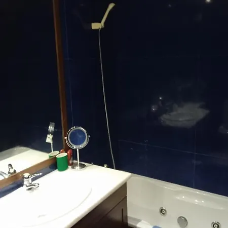 Quarto Em Apartamento * Ermesinde